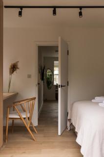 JAPANDI RESIDENCE 1BR Designer Flat with Private Garden - Oxford - 6