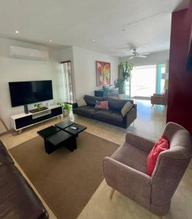 Private Villa and Apartment with Pool in Palm Beach - Noord - 5