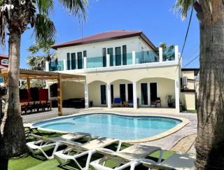 Private 7 BR Villa and Pool near Palm Beach - Palm-Eagle Beach - 9