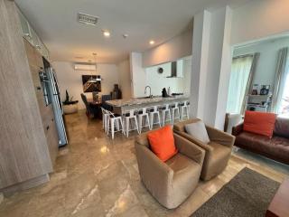 Best 7BR Villa with private pool at perfect spot - Palm-Eagle Beach - 4