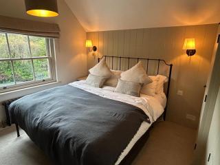 Railway Junction Cottage & The Cabin by NewFo rest - Brockenhurst - 9