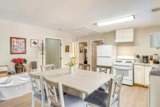 Hemphill Vacation Rental with Pool, Walk to Lake! - Hemphill - 3