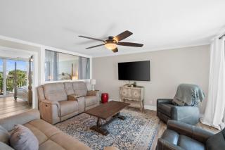 Pelican Walk 301 - 3