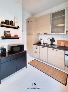 Industrial Suite Trieste - Design & Silence in Viale XX Settembre - Trieste - 6