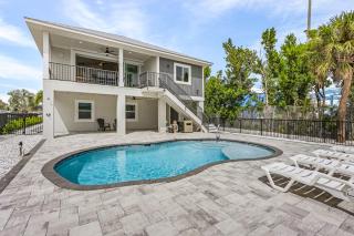 Luxury Retreat: with Pool - Fort Myers Beach - 0