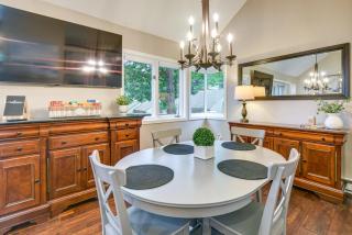 Gilford Townhome with Lakefront Beach and Pool Access! - 1