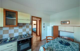 2 Bedroom Nice Apartment In San Teodoro Ot - 6