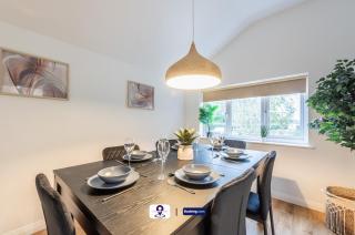 30Nights Secure ! Spectacular Lakeside Cottage Sleeps 6 By Finesse Stays Short Lets & Serviced Accommodation Norwich With Free WiFi - Ranworth - 2