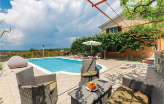 7 Bedroom Nice Home In Labin - 0