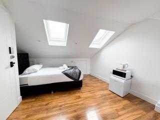 Centra Palmers Green - London - 2