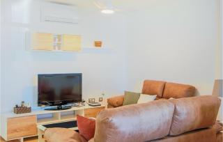 Cozy Home In Cartagena With Kitchen - 1