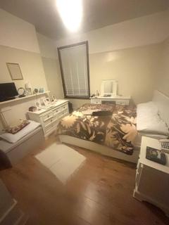 Room - Elmers End - 9