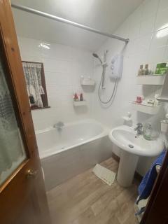 Room - Elmers End - 1