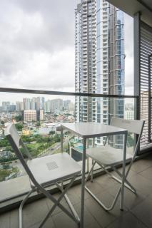 2BR 2TB Uptown Parksuites BGC Balcony,fast WiFi,Washer - Manila - 5