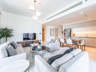 Coastal Luxury 4BR with Dubai Marina Skyline View - Dubai - 9