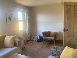 Cosy Coastguard Cottage right next to the sea - East Cowes - 1