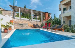 Three-Bedroom Holiday Home In Sutivan - Sutivan - 6
