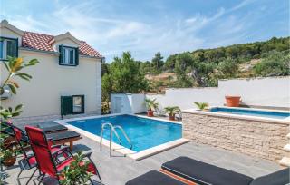 Three-Bedroom Holiday Home In Sutivan - Sutivan - 7