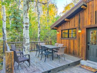 Cozy Cabin - Yellowstone Park, Henry's Lake Views - Staley Springs - 1