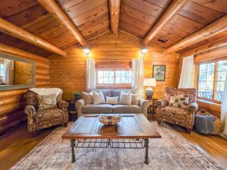 Charming Cabin, 20 Min to Yellowstone, Lake Views - 7