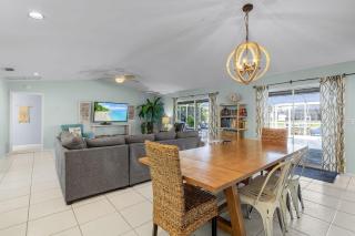 Canal Views, Heated Pool, Time Well Spent - Villa Nothing But Time - Roelens - Cape Coral - 2