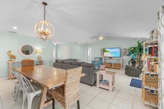 Canal Views, Heated Pool, Time Well Spent - Villa Nothing But Time - Roelens - Cape Coral - 1