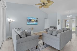 ALL BRAND NEW! - Hidden Gem with Heated Pool - Villa Melina - Roelens - Cape Coral - 2