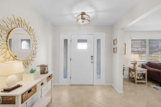 Direct Gulf Access, Large Heated Pool, and Pet-Friendly! - Villa Paws in Paradise - Roelens - Cape Coral - 3