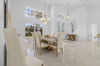 Experience Luxury- Gulf Access, Stunning Canal Views, Heated Pool- Villa Avalon - Roelens - 2