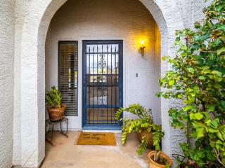 Royale Living in the Heart of Phoenix - Glendale - 9