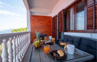 2 Bedroom Nice Apartment In Prigradica - Prigradica - 2