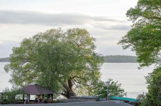 Kietz-Perle mit Balkon & Müritzblick im historischen Speicher - Waren - 2