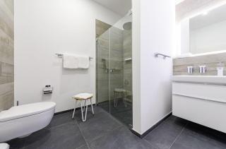 Admiralssuite - Exklusive 5-Sterne-Ferienwohnung mit Westbalkon in der Seefahrtsschule Wustrow - Wustrow - 2