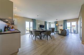 5 Sterne Ferienwohnung Boddenkieker mit großer Eckterrasse und Boddenblick - Wustrow - 9