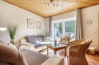 Blumenhaus mit Terrasse - Warenshof - 8