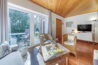 Blumenhaus mit Terrasse - Warenshof - 7