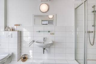 Ferienwohnung Seehus - Modernes Ferienhaus mit Sauna, Seezugang und Bootsanlegeplatz - Malchow - 2