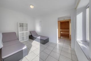 Ferienhaus Sunshine mit Sauna, Garten und modernem Komfort - Alt Schwerin - 4