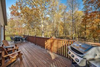 Mariposa Moon Cottage at Sleepy Creek - Wifi, Deck, Fire Pit, Creekside, View - Berkeley Springs - 6
