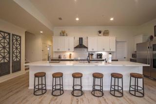 Breezyville Northwest Sky 7BR Lockout - Gulf Shores - 1
