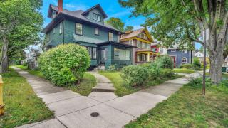 Center to all of Rochester's entertainment - 5 bedroom home - Rochester - 9