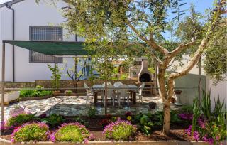 Cozy Apartment In Krk With Wifi - Krk - 5
