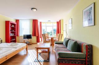 Ferienapartment Abendsonne mit direktem Seeblick und Terasse - Waren - 0