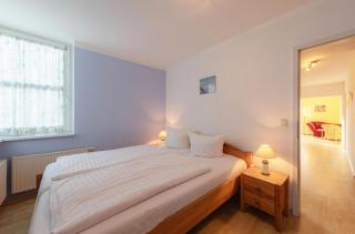 Hafenoase mit Eckbalkon - Waren - 5