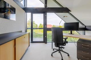 HUF Haus - Moderne trifft Handwerkskunst - Waren - 4