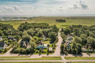Ferienhaus "Bunter Fisch" - direkt am Deich, Strandübergang 19 - Wustrow - 8
