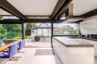 HUF Haus - Moderne trifft Handwerkskunst - Waren - 1