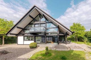 HUF Haus - Moderne trifft Handwerkskunst - Waren - 8