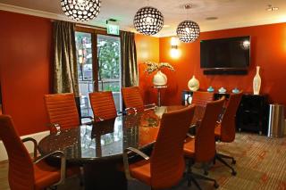 Cozy Apartment Homes On Wilshire Corridor - 3