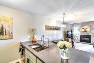 Elevated Fraser Condo with Mountain View and Amenities - 2